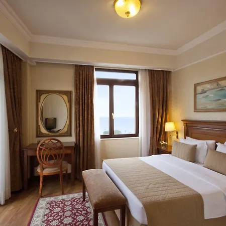 إلكترا بالاس