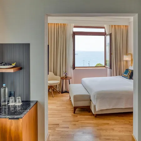 Хотел Electra Palace 5*